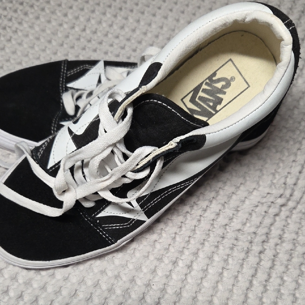 Vans Classic Black and White Low-Tops